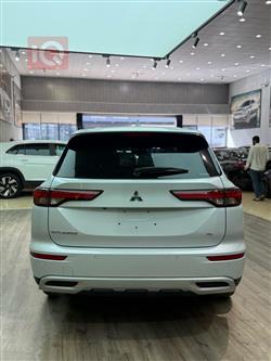 ميتسوبيشي اوتلاندر